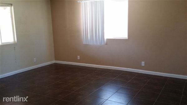 22534 N San Jacinto Ave - Photo 2 of 11