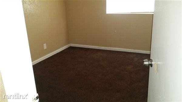 22534 N San Jacinto Ave - Photo 3 of 11