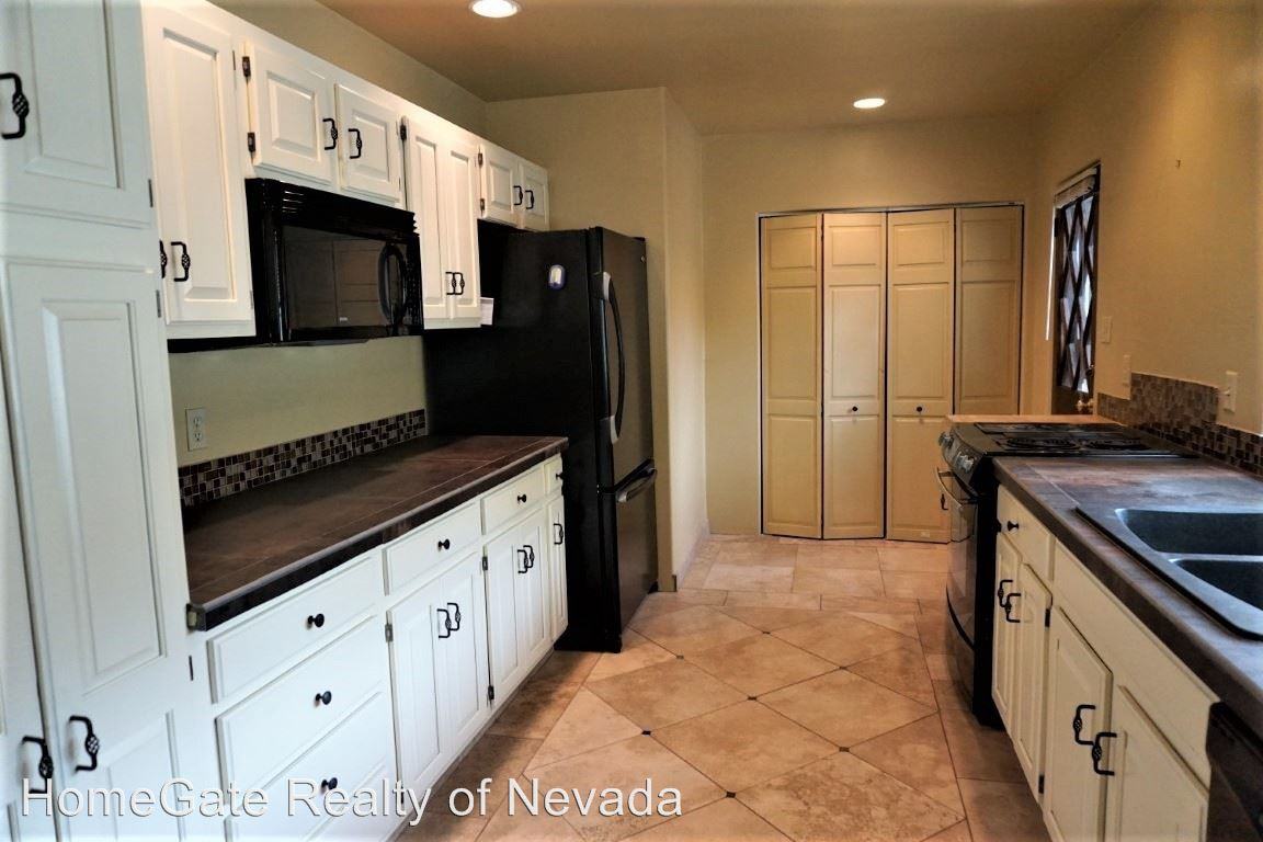 348 Hillcrest Drive - Photo 2 of 18