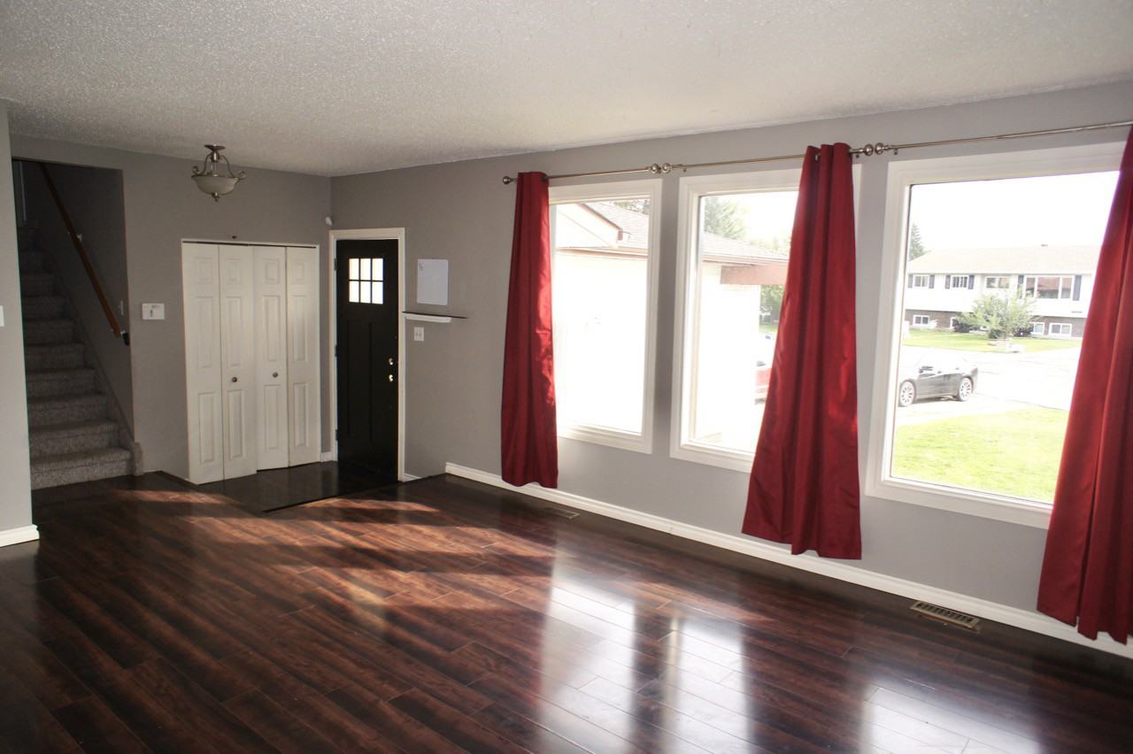 16528 116 St - Photo 3 of 26