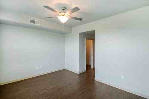 808 5Th Street - Photo 6 of 7