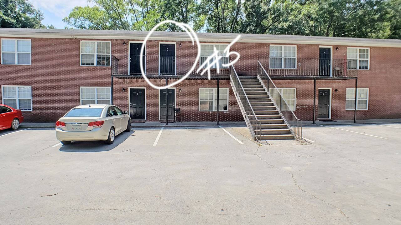 2885 Center St - Photo 2 of 41