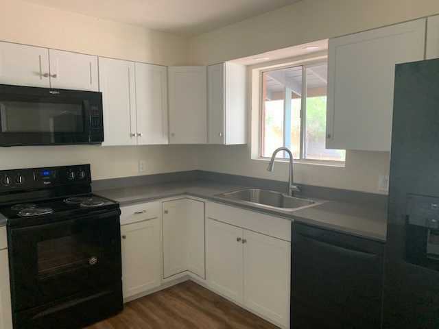 719 W 10th St - Photo 3 of 10