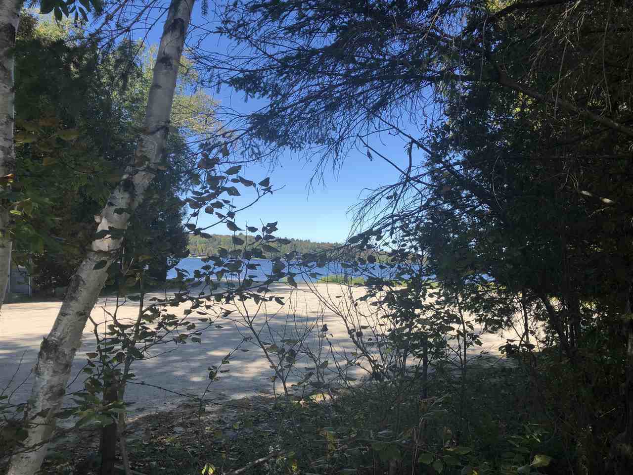 9 East Salem Drive - Photo 3 of 17