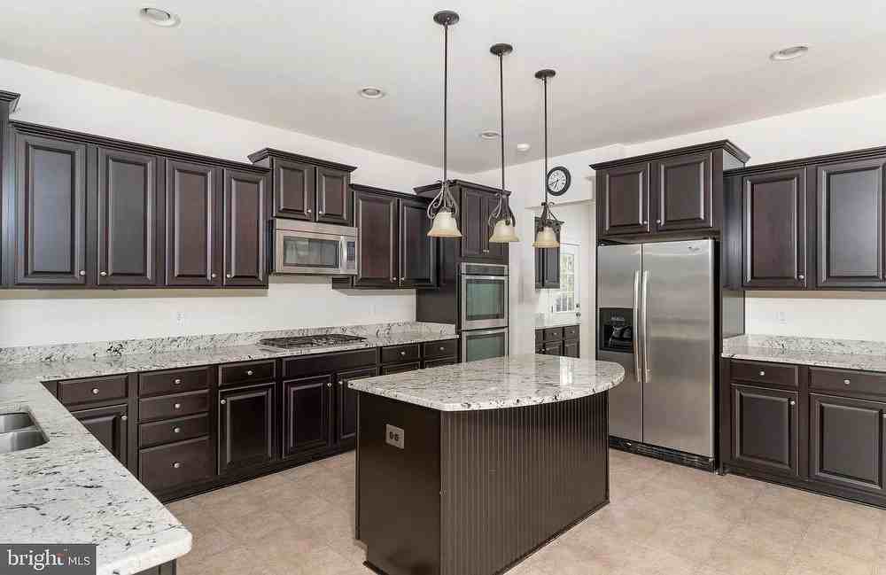 24 Darden Court - Photo 3 of 32