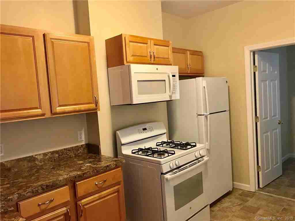 702 Howe Avenue - Photo 3 of 11