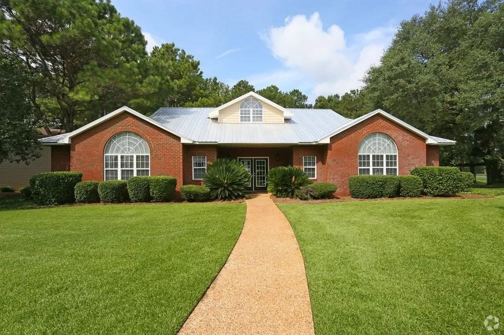 Princeton Place Apts - Photo 2 of 14