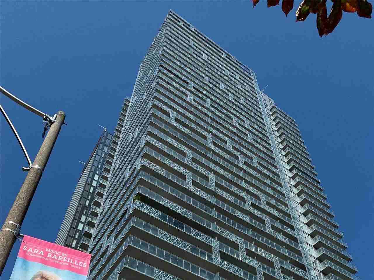 50 Wellesley Street East #4001