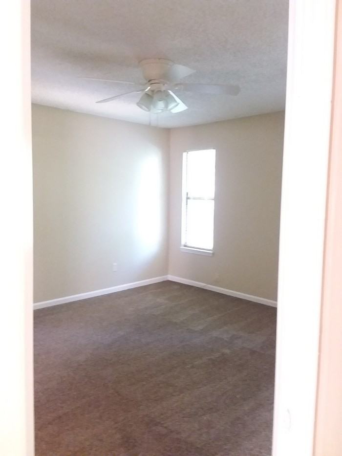 5679 Marathon Parkway - Photo 3 of 41