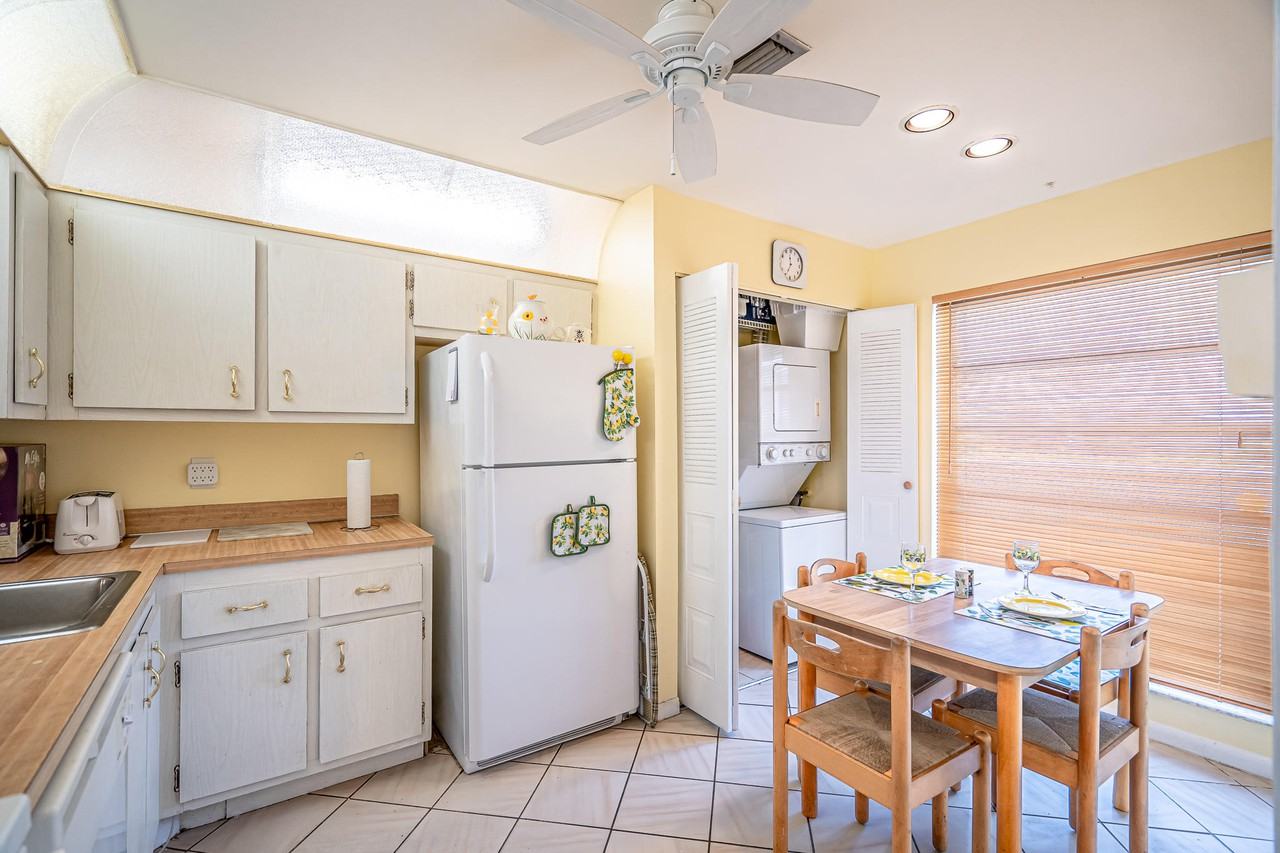 6861 Moonlit Drive - Photo 3 of 14