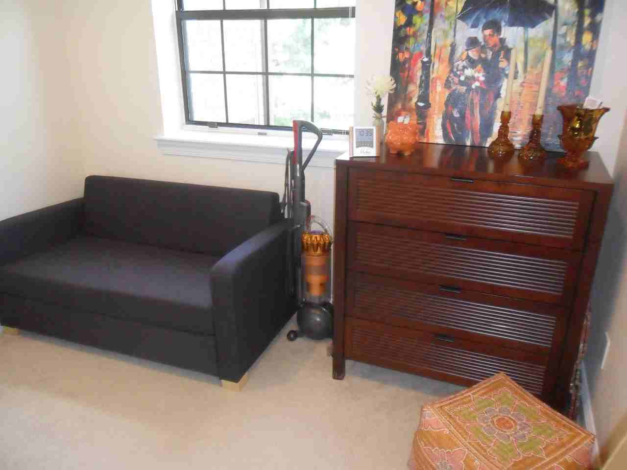 1924 Valley Dr - Photo 2 of 18