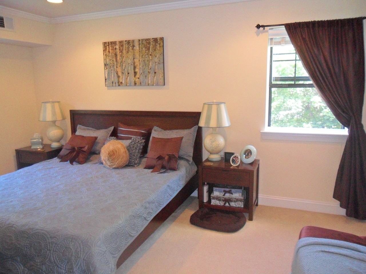 1924 Valley Dr - Photo 3 of 18