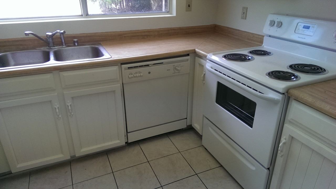 4823 S Roberts Rd - Photo 3 of 17