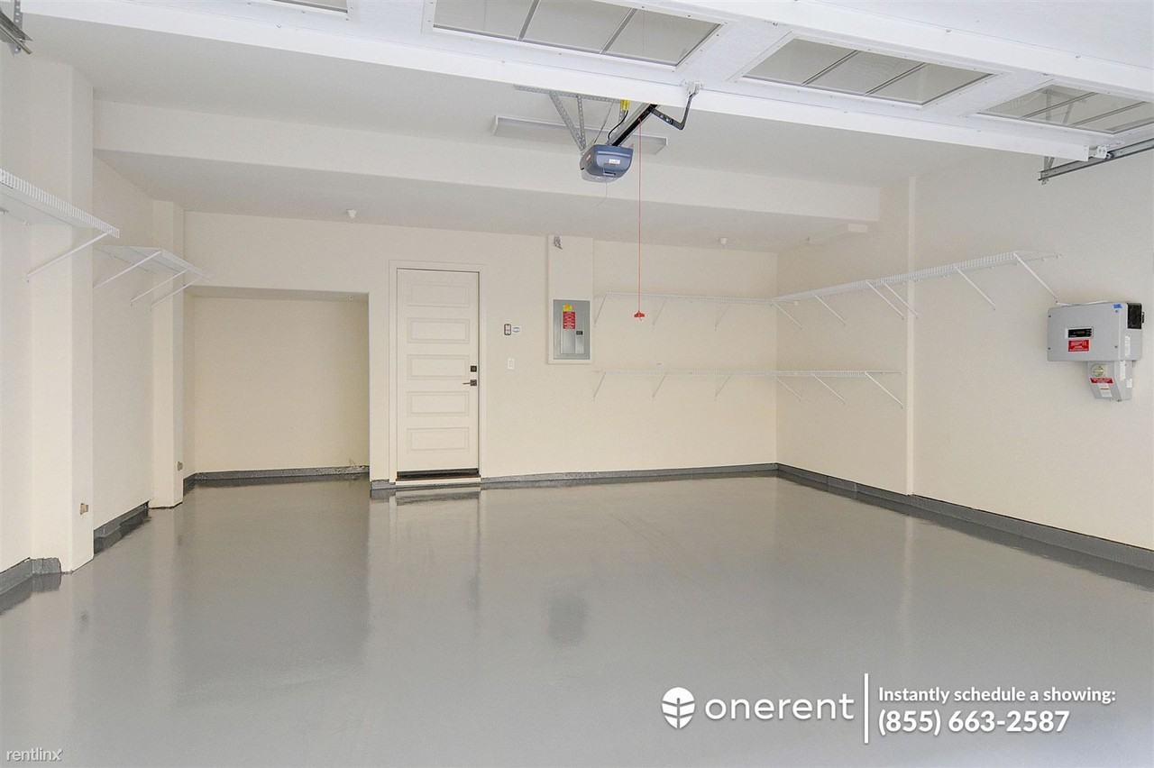 133 Avellino Way - Photo 2 of 17