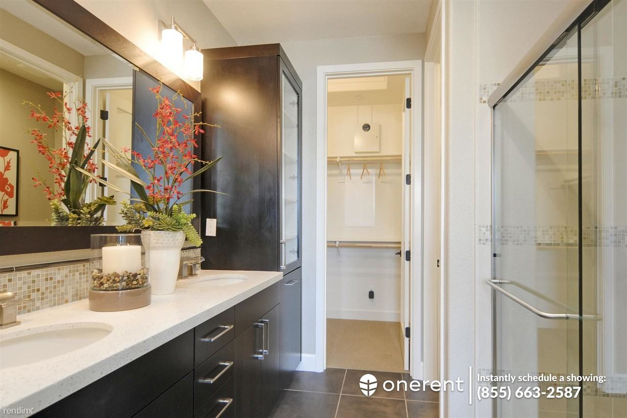 133 Avellino Way - Photo 3 of 17