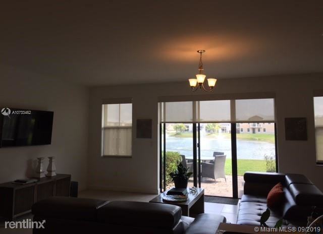 10436 Nw 61st St - Photo 2 of 19