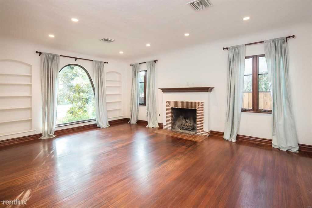 1191 N Michigan Ave - Photo 2 of 10