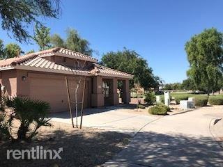 9241 W Elm St - Photo 2 of 17