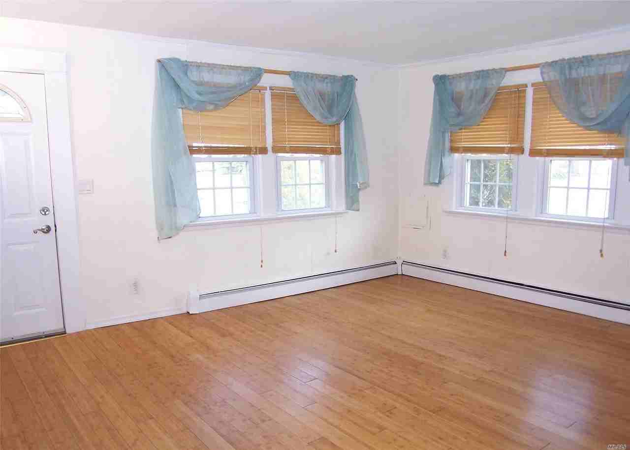 54 Helen Avenue - Photo 2 of 11