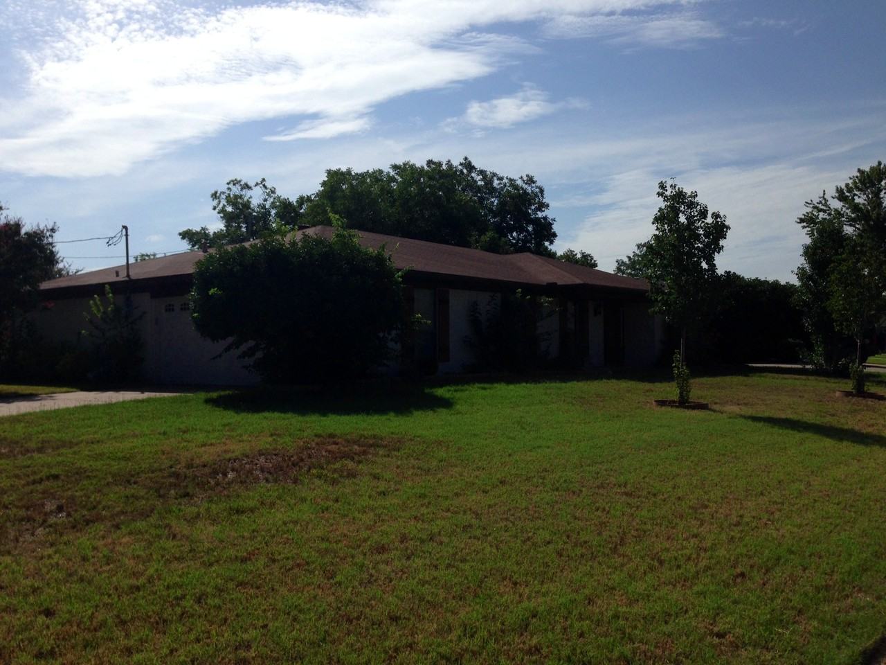 7560 Field Stone Dr - Photo 2 of 25