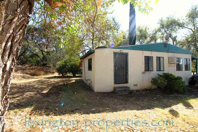 3731 Berg Lane - Photo 2 of 8