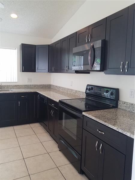 4779 Nw 5th Ct - Photo 3 of 5