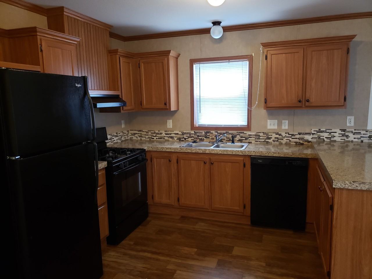 258 Illini Ct - Photo 2 of 10