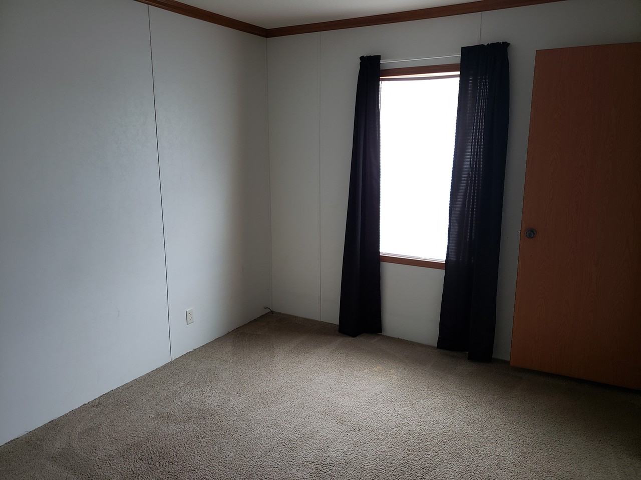 258 Illini Ct - Photo 3 of 10