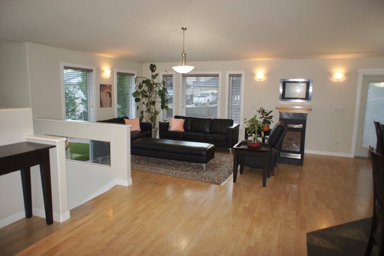 16219 84 St Nw - Photo 2 of 25