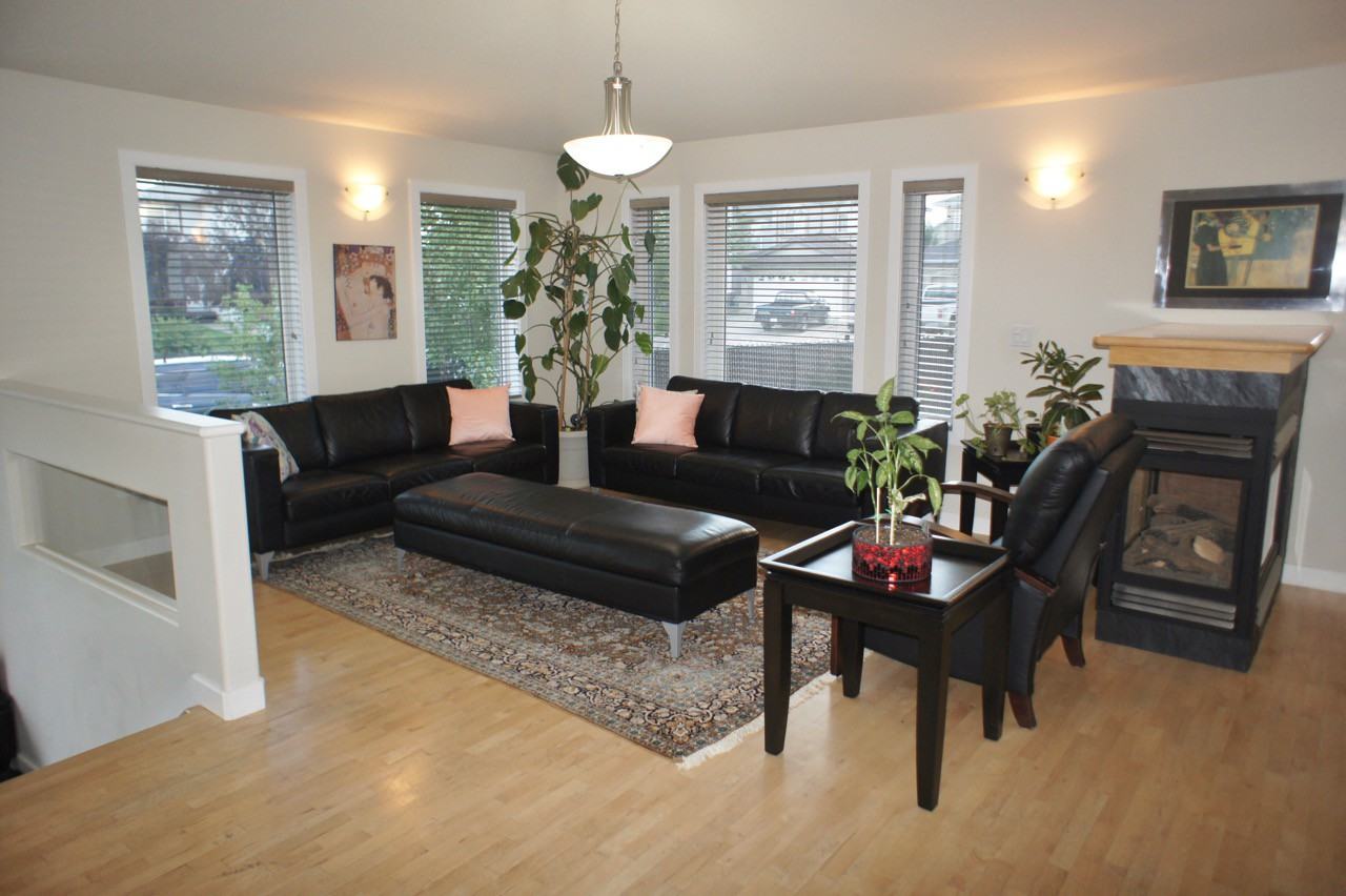 16219 84 St Nw - Photo 3 of 25