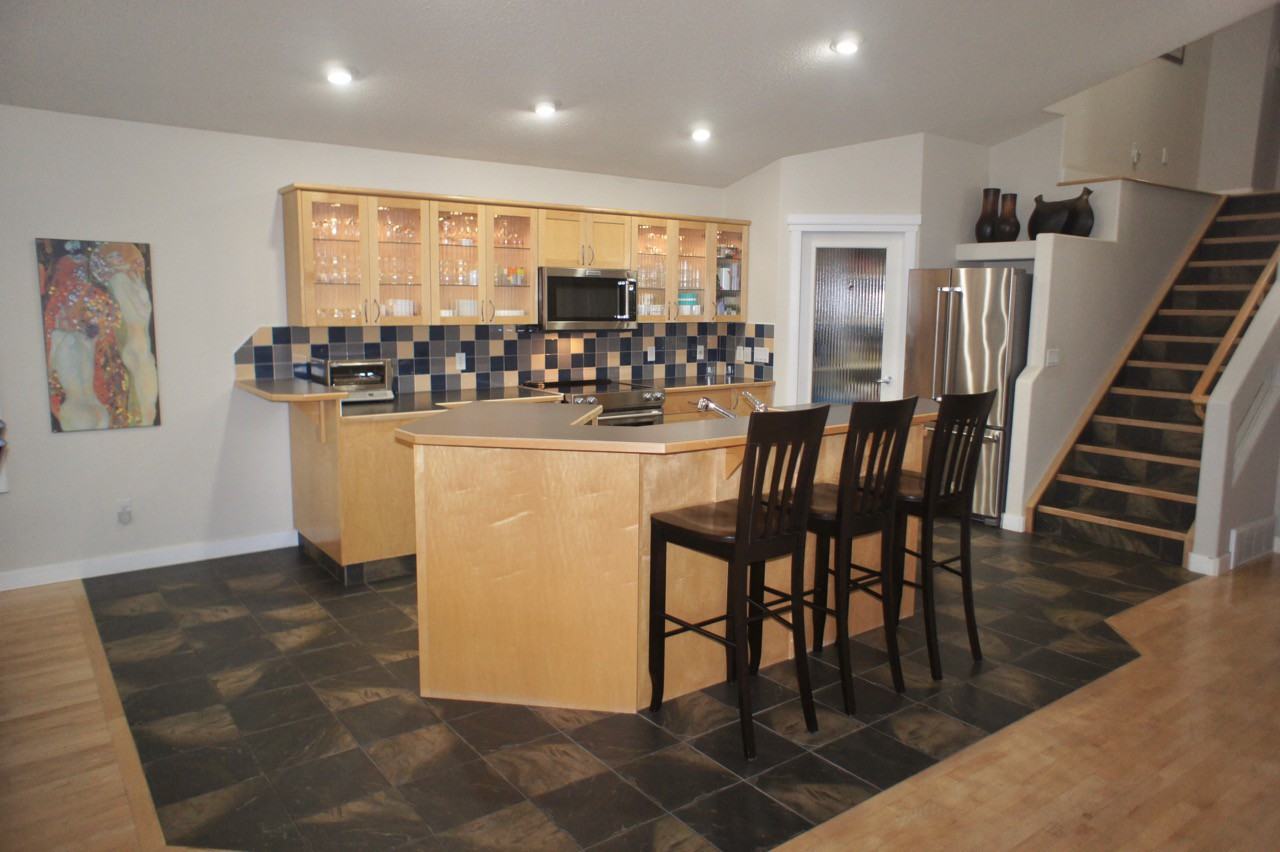 16219 84 St Nw - Photo 5 of 25