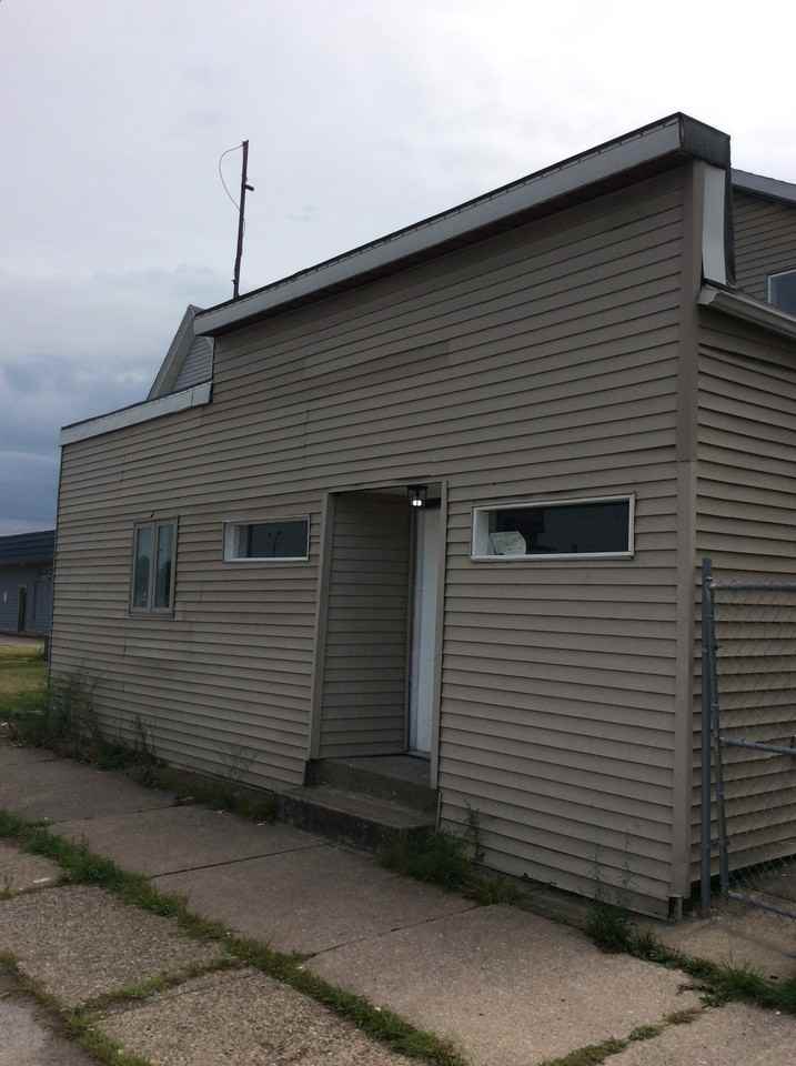 1718 W Western Ave - Photo 2 of 4