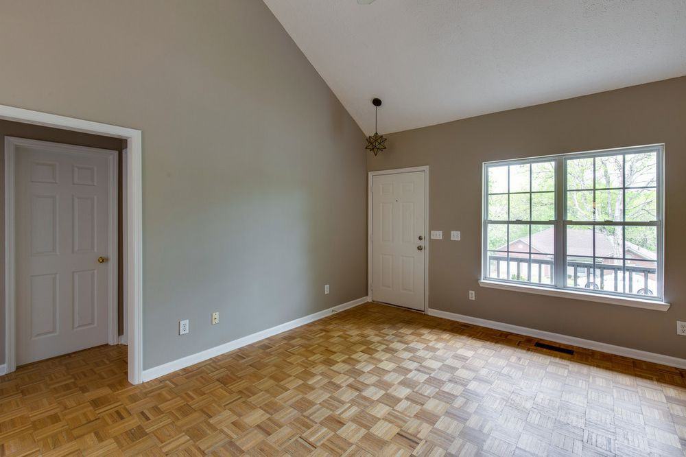 656 Granwood Blvd - Photo 3 of 25