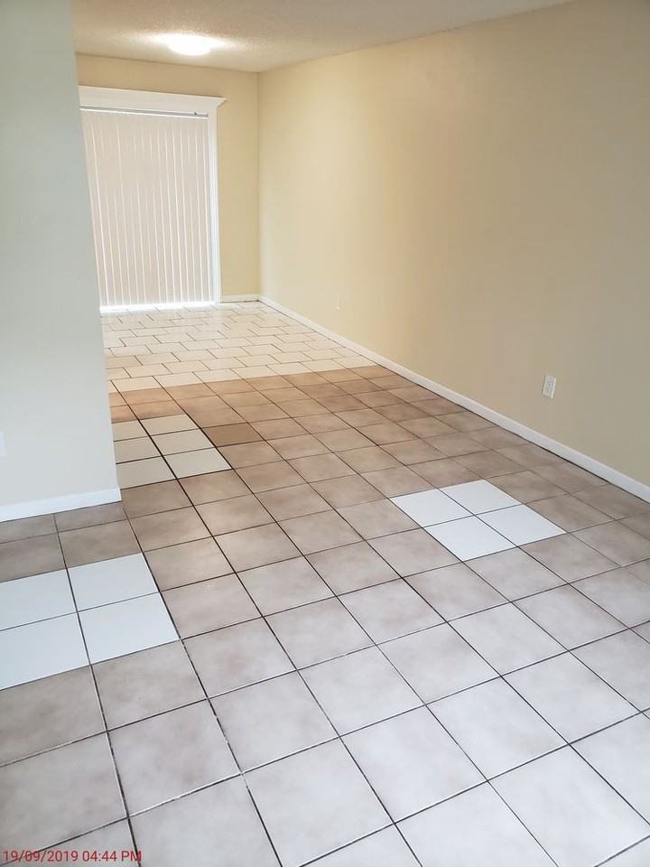 48 Masters Drive Apt B - Photo 2 of 10