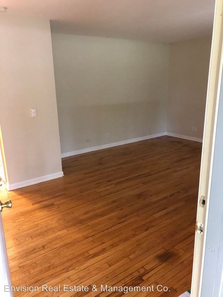 4611-4677 Kirchoff Road 1353 Plum Grove Road - Photo 2 of 8