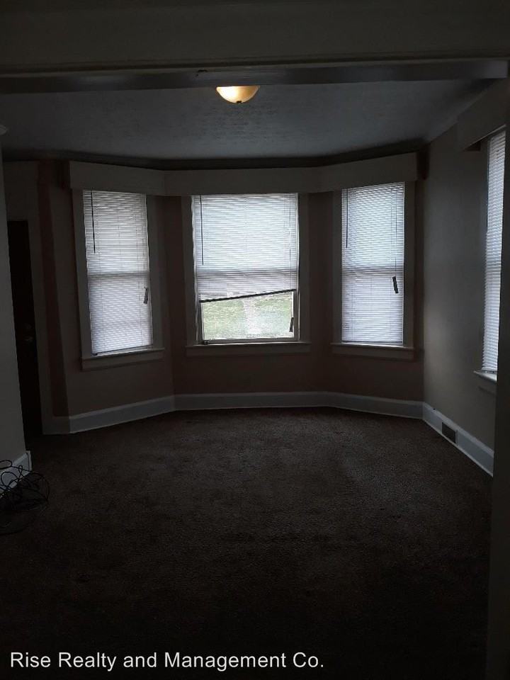 1319 Cedar Hill Rd - Photo 2 of 9