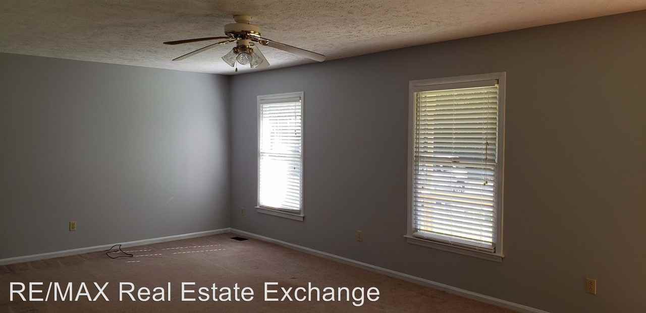 5507 Worth Drive - Photo 2 of 5