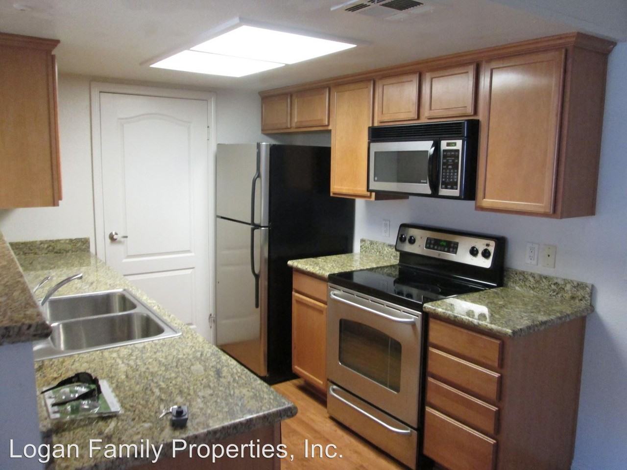 12043 Alta Carmel Court #118