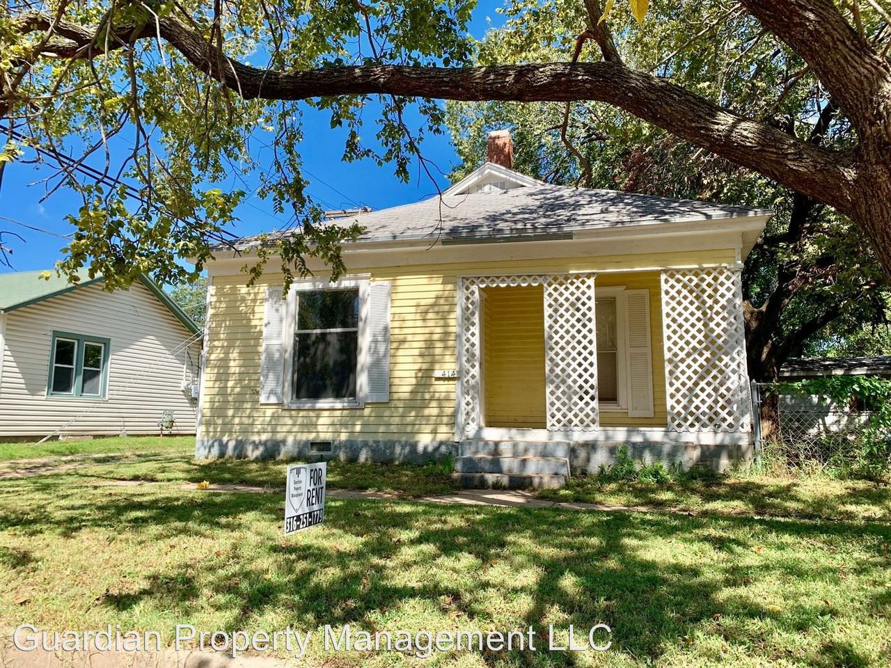 414 E Monroe Avenue - Photo 2 of 11