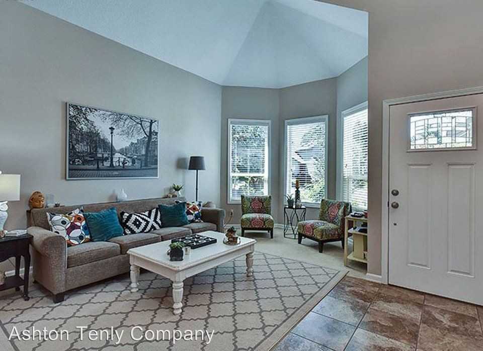 1318 Ann Ct - Photo 2 of 30