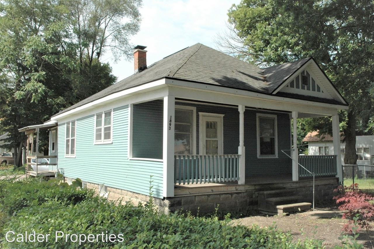 1893 Henry St - Photo 2 of 20