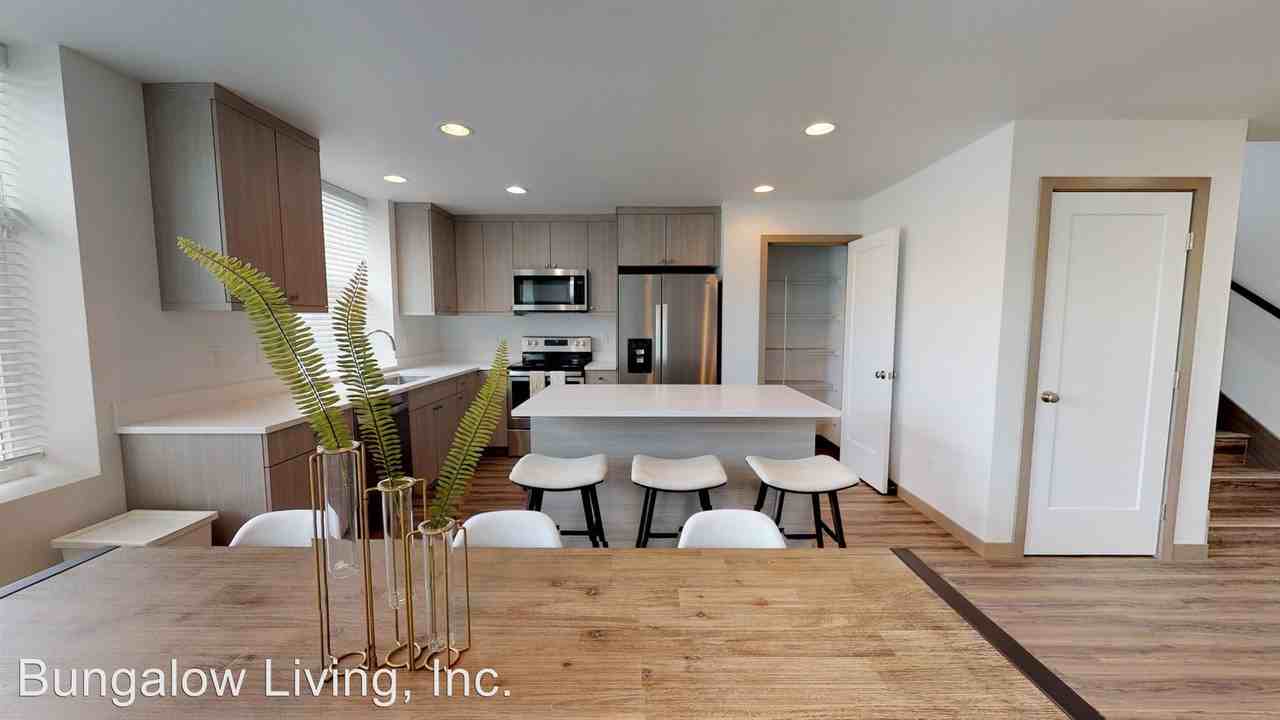 3308 Claremont Ave S - Photo 3 of 8