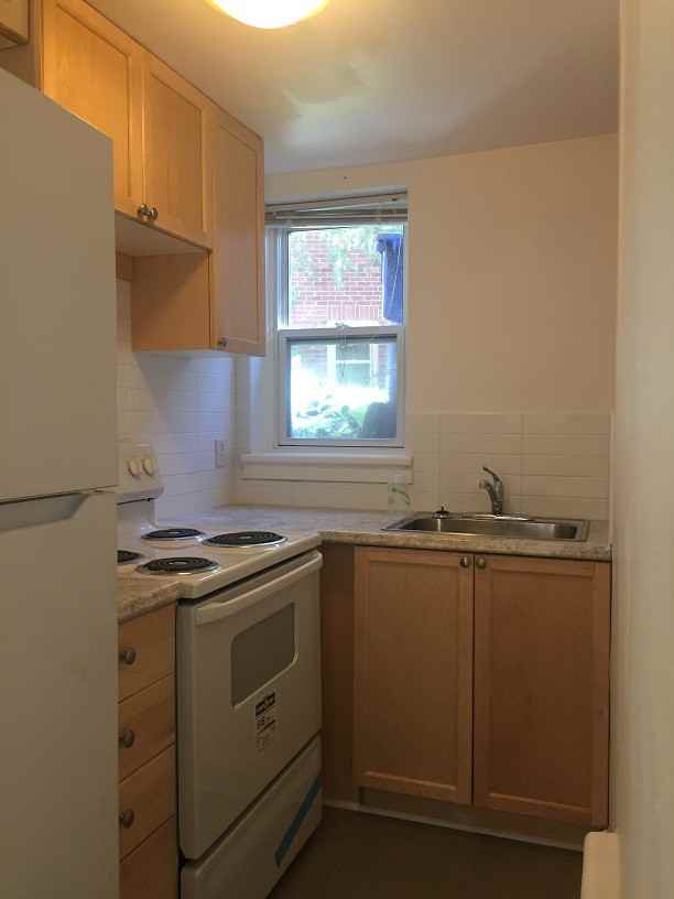 20 Chapleau Avenue - Photo 3 of 6