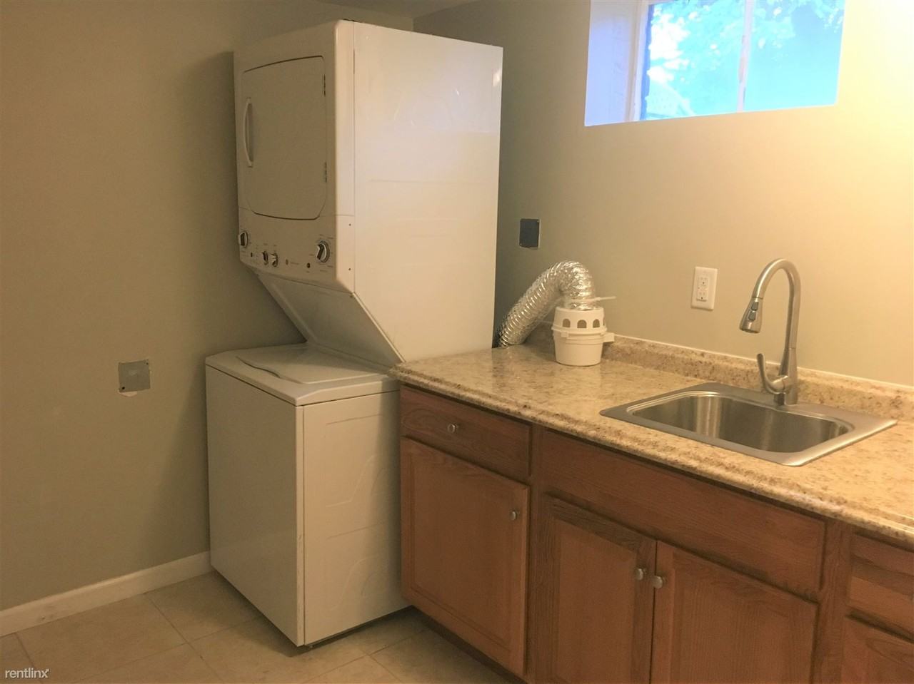 5221 59th Ave - Photo 3 of 11