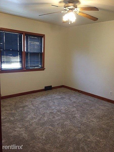 5303 West Keefe Avenue - Photo 2 of 6