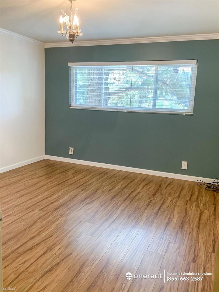 118 Ascot Ct #E - Photo 3 of 13