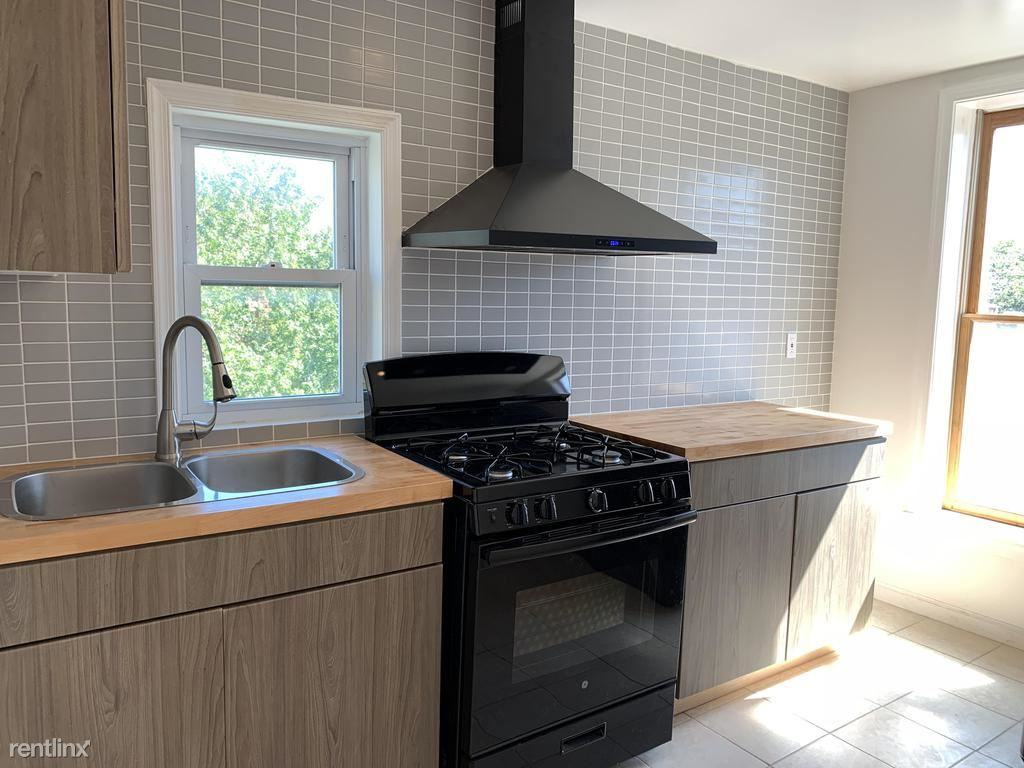 1400 W Lombard St #3 - Photo 2 of 13