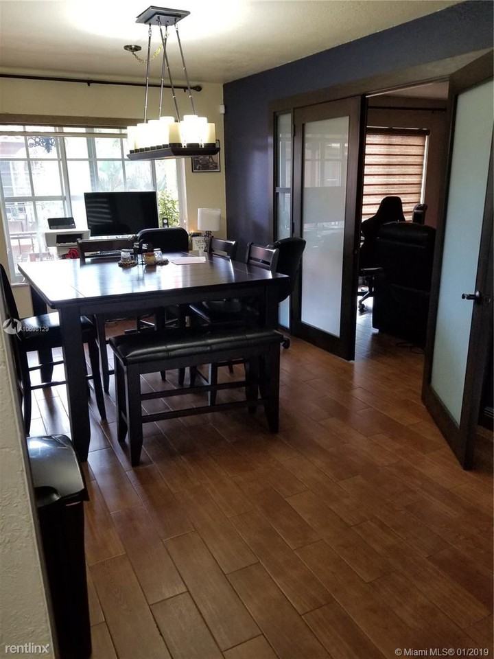 7200 Fairway Dr - Photo 3 of 7