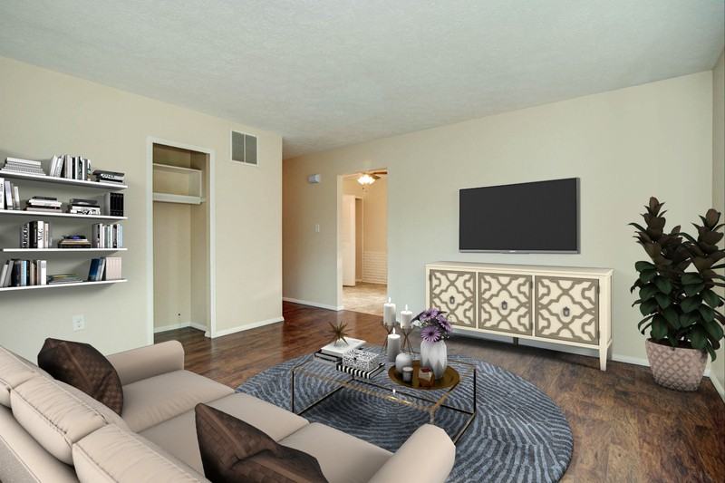 5015 Oak St - Photo 2 of 11