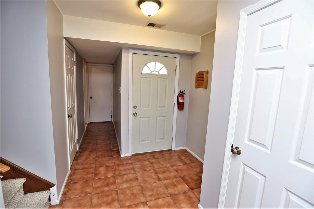 15 Lancaster Court - Photo 2 of 9